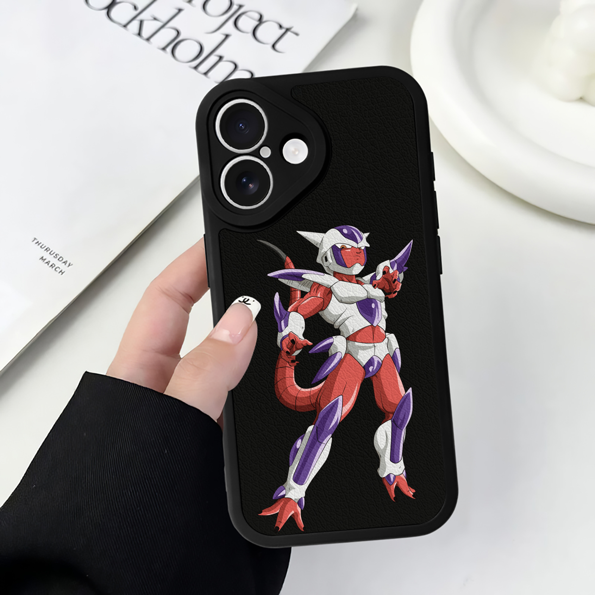 （画像用） ドラゴンボール フリーザ DRAGON BALL Frieza 【iPhone 16シリーズ対応】シリコンスマホケース（レザー調） 材質：シリコン
